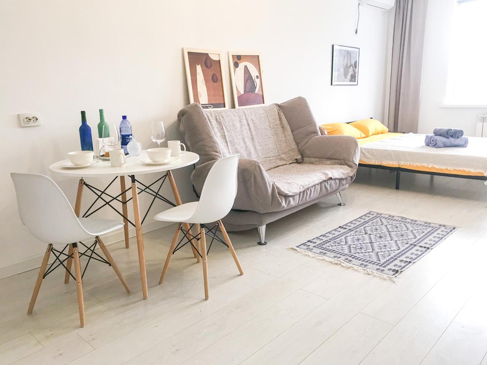 Adt Apartments Almaty Esterno foto